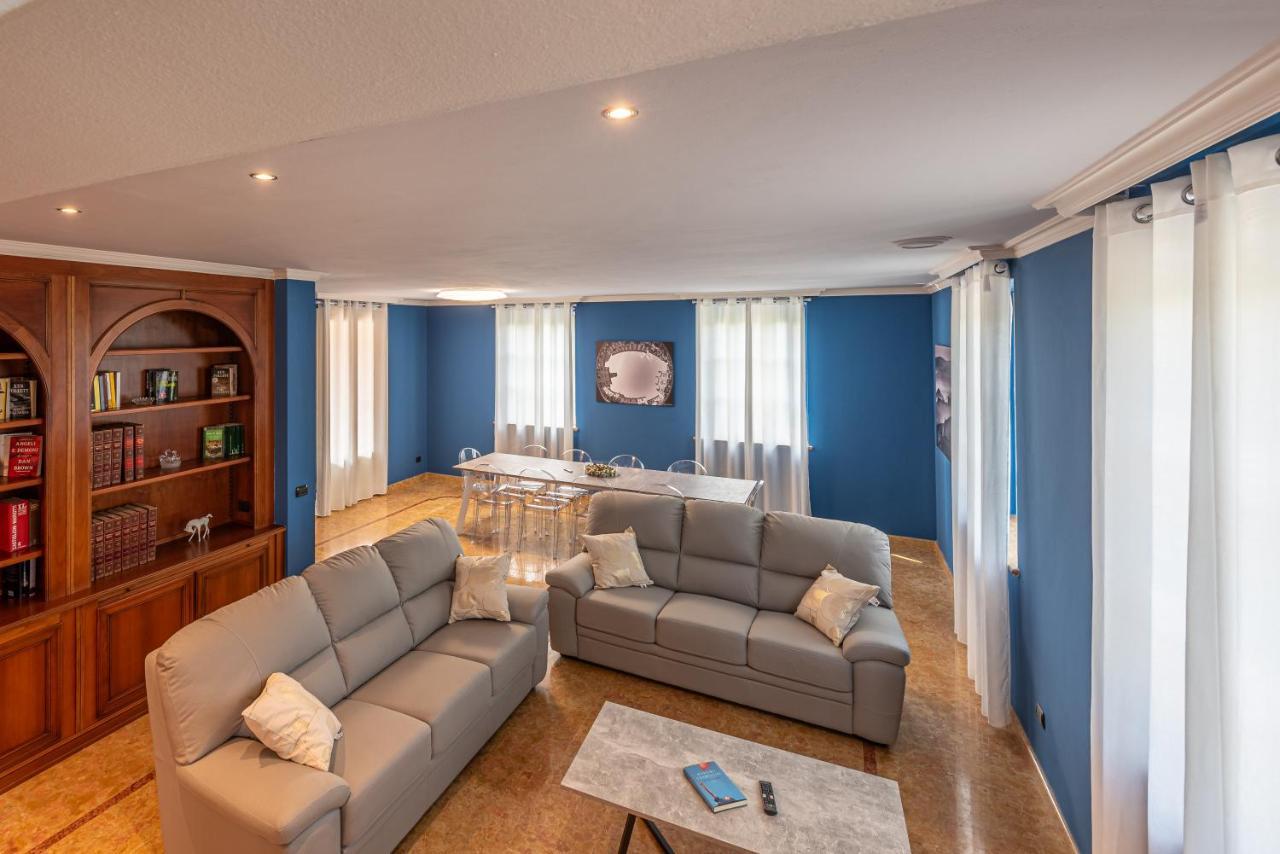 Villa Cornelia , Entire Villa With Private Pool Corneliano d'Alba Luaran gambar