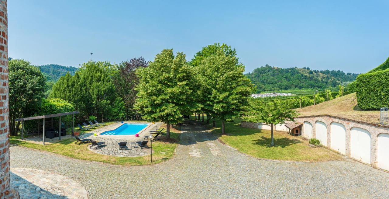 Villa Cornelia , Entire Villa With Private Pool Corneliano d'Alba Luaran gambar