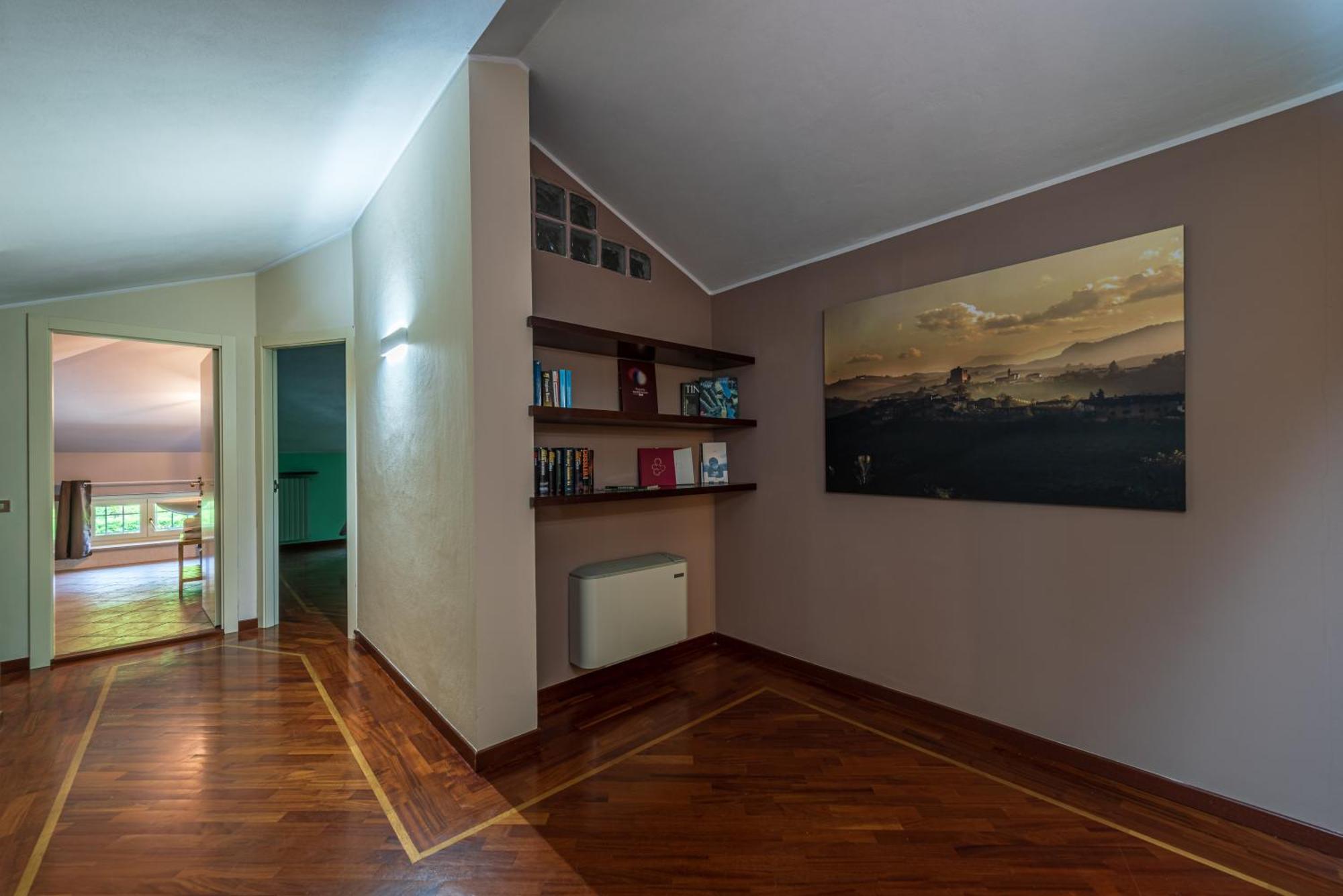 Villa Cornelia , Entire Villa With Private Pool Corneliano d'Alba Luaran gambar